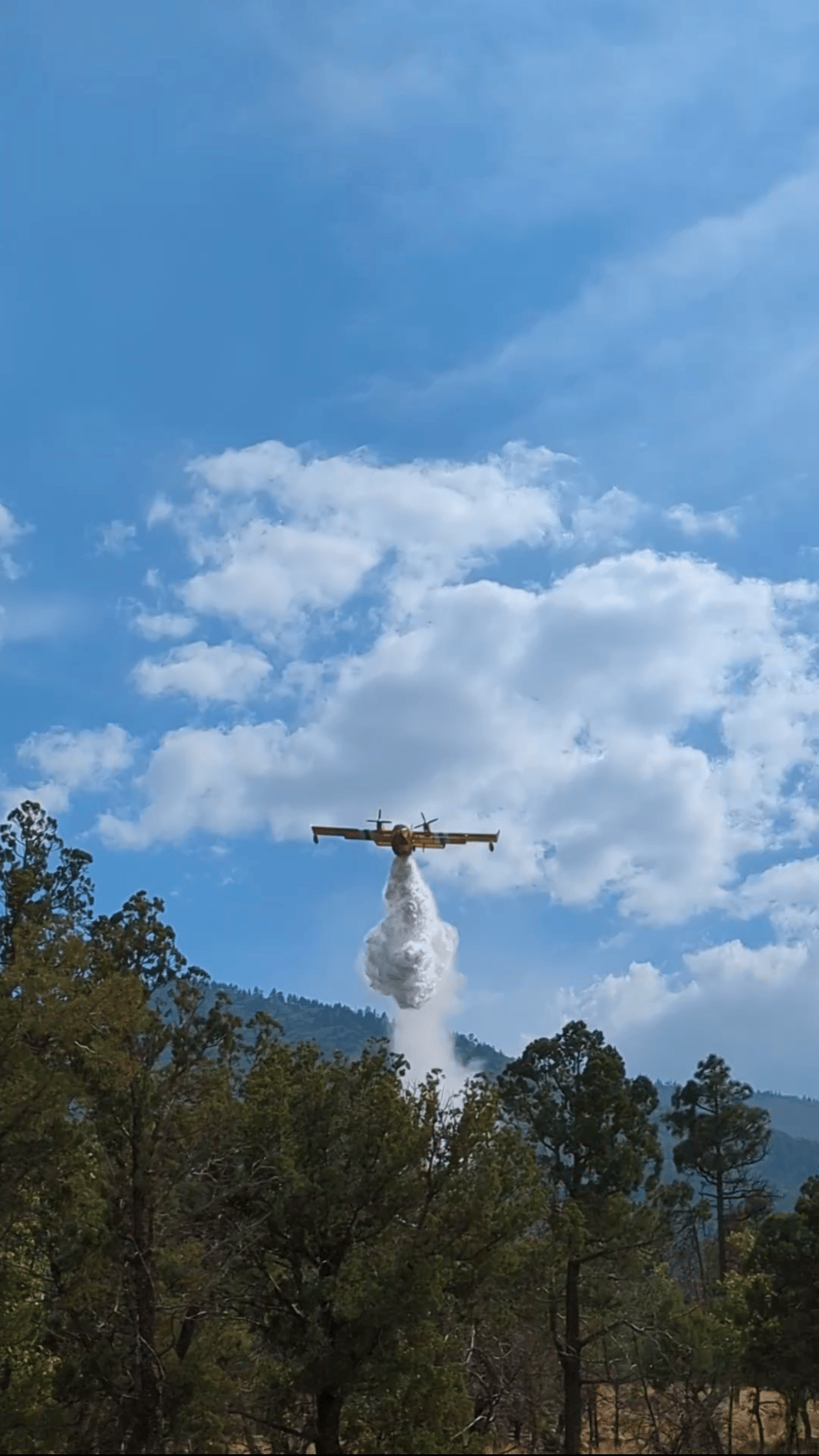 Seven Cabins Fire-Scooper Drop-May 20, 2026