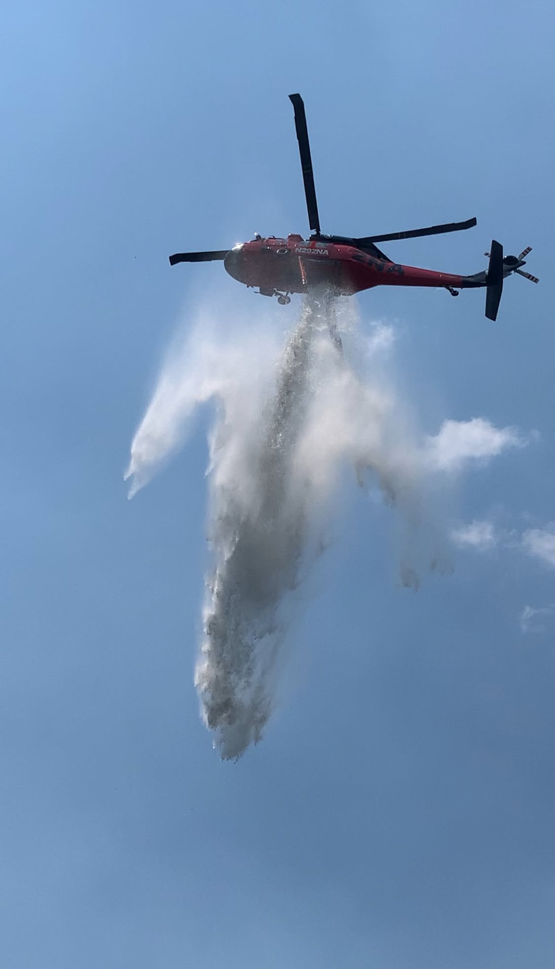 Gold Mountain Fire-Water drop support with the Kernville Helitack