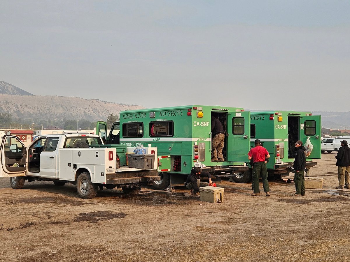 King River Interagency Hotshot Crew prepping for shift