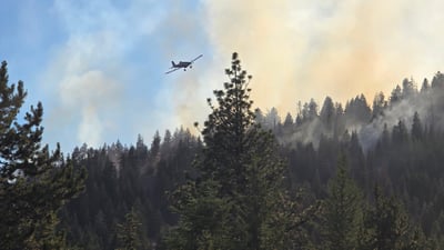 SEAT doing a Water or Retardant Drop