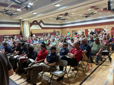 Iron Fire 2026 - Citizens crowd into Apple Valley Schoo...